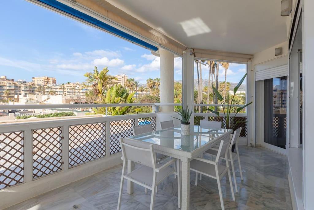 Edén Costa Lago PRIMERA LÍNEA DE MAR Torremolinos Exterior foto