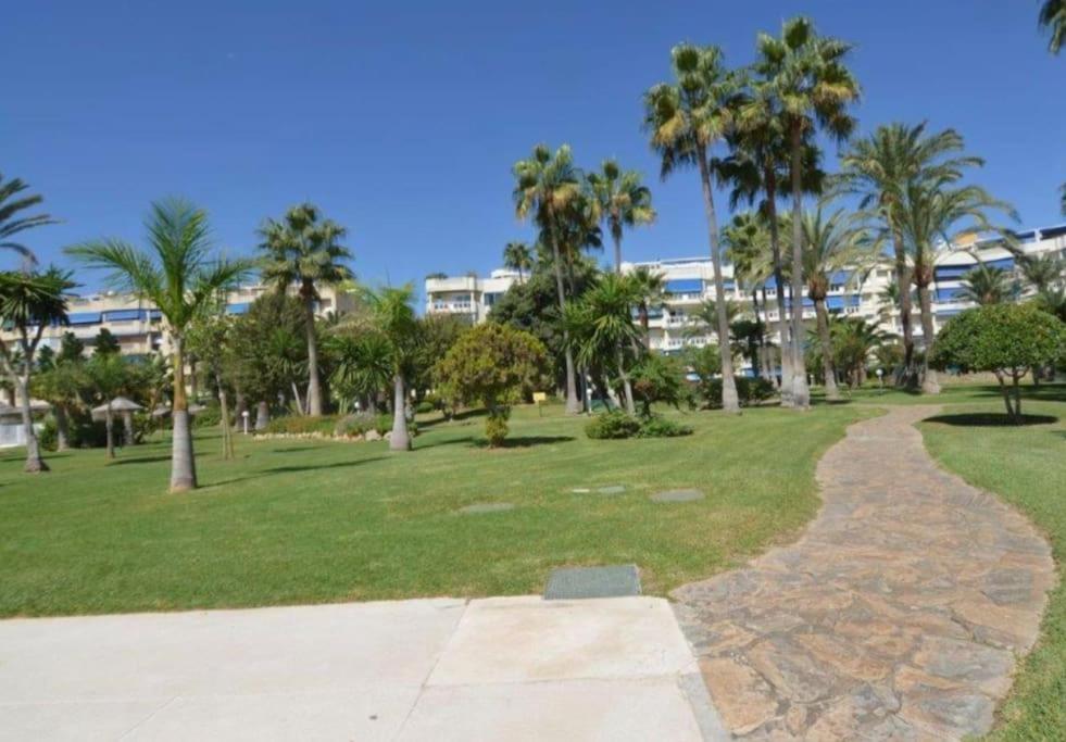 Edén Costa Lago PRIMERA LÍNEA DE MAR Torremolinos Exterior foto