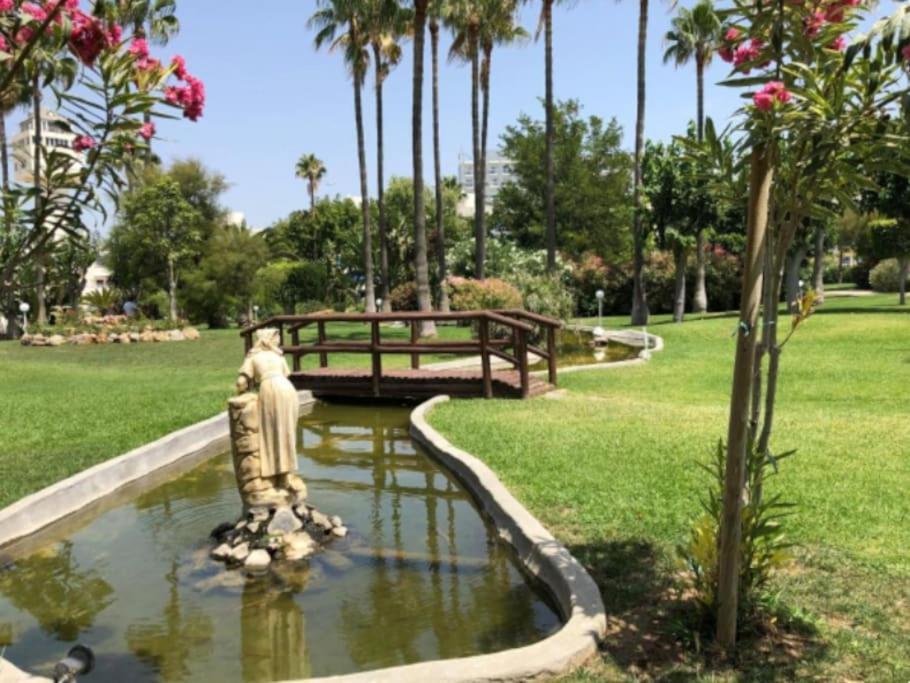 Edén Costa Lago PRIMERA LÍNEA DE MAR Torremolinos Exterior foto